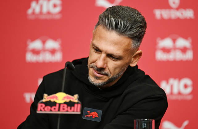 Fußball-Bundesliga Saison 2026 2027, 6. Spieltag, PK RB Leipzig vor Bayern München vs. RB Leipzig (16.10.2026). Martin Demichelis (Trainer RB Leipzig) bei der Pressekonferenz von RB Leipzig vor dem Bundesliga-Spiel bei Bayern München (16.10.2026). Leipzig Sachsen Deutschland Red-Bull-Trainingsgelände am Cottaweg