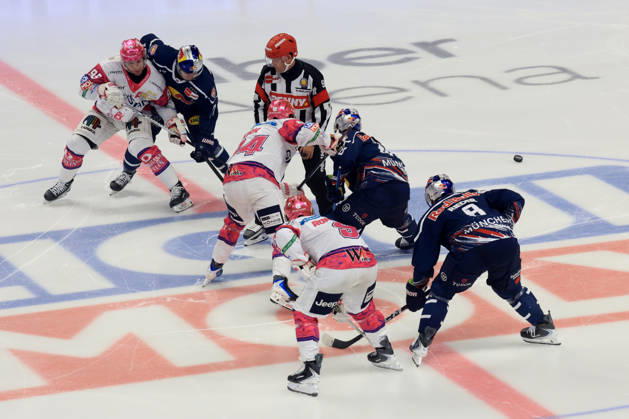 16.10.2026, DEU, GER, Eishockey, 9.Spieltag, Saison 2026 27, Berlin, Eisbaeren Berlin vs. RB Muenchen Anstoss nordphoto GmbH Engler Berlin Uber-Arena Berlin Deutschland Copyright: xNordphotox xEnglerx