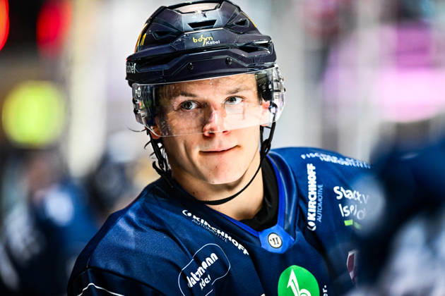 Lua Niehus (Iserlohn Roosters, 18), GER, Iserlohn Roosters vs. Koeler Haie, Eishockey, Penny-DEL, 9. Spieltag, Spielzeit 2026 2027, 16.10.2026, GER, Iserlohn Roosters vs. Koeler Haie, Eishockey, Penny-DEL, 9. Spieltag, Spielzeit 2026 2027, 16.10.2026 Iserlohn Copyright: xJonasxBrockmann Eibner-Pressefotx EP_JBN