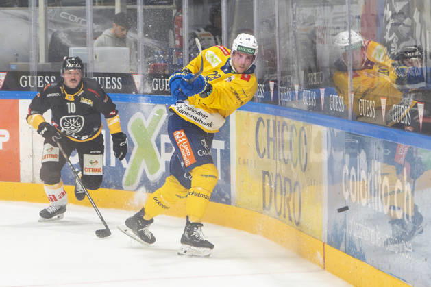 LUGANO, SWITZERLAND - OCTOBER 16: Martin Gernat of Davos R) in action during the game between HC Lugano v HC Davos at the Corner Arena on October 16, 2026 in Lugano, Switzerland. Lugano Ticino Switzerland Copyright: xJustPictures.ch JarixPestelaccix jp-en-EuSpIm-JP6_JAr_NL_HCL_HCDavos_16Ott2026_000199