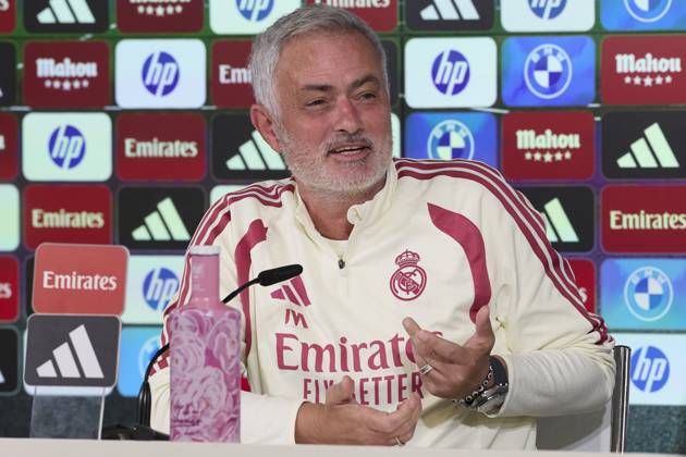 October 17, 2026, Madrid, Spain: Coach Jose Mourinho (Real Madrid CF) attends a press conference, PK, Pressekonferenz on the eve of the LaLiga EA SPORTS 2026 2027 match between Real Madrid CF and Sevilla FC..Real Madrid CF is holding its final training session and press conference ahead of its ninth LaLiga game. LaLiga EA SPORTS 2026 2027 - Real Madrid CF Press Conference And Training Session In Madrid, Spain - 17 Oct 2026  - ZUMAs197 20261017_aaa_s197_031 Copyright: xFedericoxTitonex
