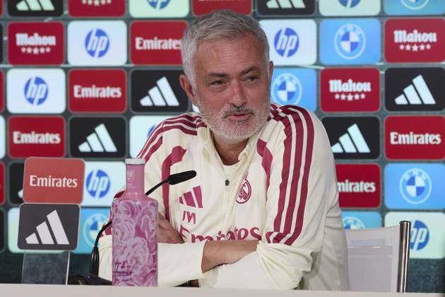 October 17, 2026, Madrid, Spain: Coach Jose Mourinho (Real Madrid CF) attends a press conference, PK, Pressekonferenz on the eve of the LaLiga EA SPORTS 2026 2027 match between Real Madrid CF and Sevilla FC..Real Madrid CF is holding its final training session and press conference ahead of its ninth LaLiga game. LaLiga EA SPORTS 2026 2027 - Real Madrid CF Press Conference And Training Session In Madrid, Spain - 17 Oct 2026  - ZUMAs197 20261017_aaa_s197_041 Copyright: xFedericoxTitonex