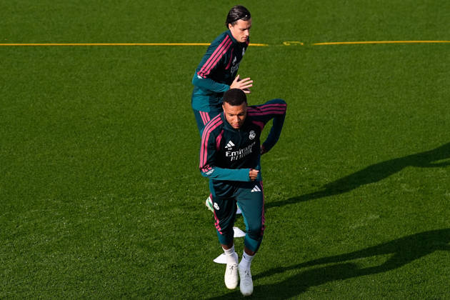 October 17, 2026, Valdebebas, Madrid, Spain: Alvaro Carreras and Kylian Mbappe during the training day of Real Madrid ahead the Spanish League, LaLiga EA Sports, football match against Sevilla FC at Ciudad Deportiva Real Madrid on October 17, 2026, in Valdebebas, Madrid, Spain. Real Madrid Training And press conference, PK, Pressekonferenz - LaLiga Ea Sports - ZUMAa181 20261017_zaa_a181_035 Copyright: xDennisxAgyemanx