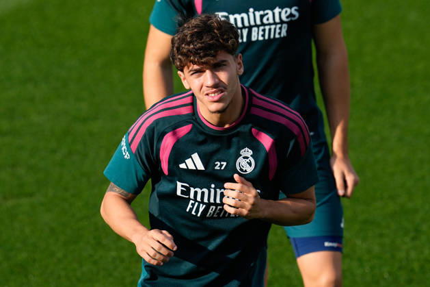 October 17, 2026, Valdebebas, Madrid, Spain: Thiago Pitarch Pinar during the training day of Real Madrid ahead the Spanish League, LaLiga EA Sports, football match against Sevilla FC at Ciudad Deportiva Real Madrid on October 17, 2026, in Valdebebas, Madrid, Spain. Real Madrid Training And press conference, PK, Pressekonferenz - LaLiga Ea Sports - ZUMAa181 20261017_zaa_a181_072 Copyright: xDennisxAgyemanx