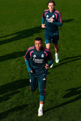 October 17, 2026, Valdebebas, Madrid, Spain: Kylian Mbappe during the training day of Real Madrid ahead the Spanish League, LaLiga EA Sports, football match against Sevilla FC at Ciudad Deportiva Real Madrid on October 17, 2026, in Valdebebas, Madrid, Spain. Real Madrid Training And press conference, PK, Pressekonferenz - LaLiga Ea Sports - ZUMAa181 20261017_zaa_a181_079 Copyright: xDennisxAgyemanx