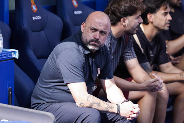 October 17, 2026, Cornella, Barcelona, SPAIN: Manolo Gonzalez, head coach of RCD Espanyol, looks on during the Spanish league, LaLiga EA Sports, football match played between RCD Espanyol and Atletico de Madrid at RCDE Stadium on October 17, 2026 in Cornella, Spain. RCD Espanyol V Atletico De Madrid - LaLiga EA Sports  - ZUMAa181 20261017_zaa_a181_112 Copyright: xJavierxBorregox