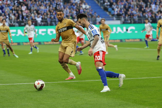 2026.10.17 xfsx Fussball 1. Bundesliga Hamburger Sportverein - VfB Stuttgart v.l. Fabio Daniel Ferreira Vieira (Hamburger SV, 20) in aktion, in action (DFL DFB regulations prohibit any use of photographs as image sequences and or quasi-video. Copyright: HMBxMedia FernandoxSoares