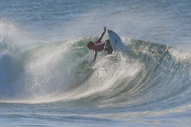 Meo Rip Curl Pro Portugal - Quarter Finals Bettylou Sakura Johnson of Hawaii competes during the Meo Rip Curl Pro Portugal at Praia dos Supertubos in Peniche, Portugal, on October 17, 2026.  Copyright: xJoaoxRicox originalFilename:rico-meoripcu261017_npvcj.jpg