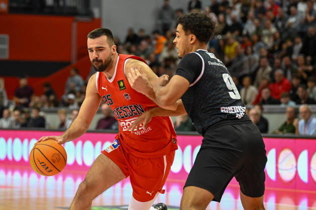 Viktor Kovacevic, Maxi Begue Barmer 2. Basketball Bundesliga, Pro A, 5. Spieltag, 46ers, Basketball Saison 2026 2027, BBL, Deutschland, Gießen 46ers RheinStars Köln, Gießen in rot, Herren, Männer, Köln in schwarz