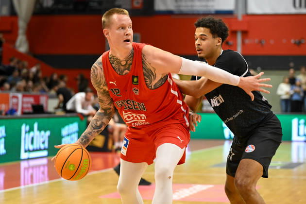 Robin Benzing, Maxi Begue Barmer 2. Basketball Bundesliga, Pro A, 5. Spieltag, 46ers, Basketball Saison 2026 2027, BBL, Deutschland, Gießen 46ers RheinStars Köln, Gießen in rot, Herren, Männer, Köln in schwarz