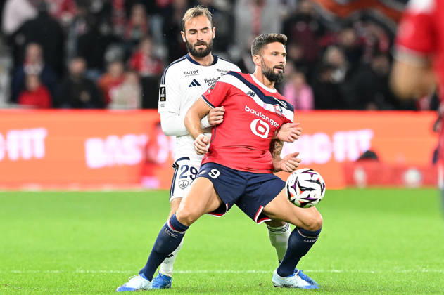 261017 Lille OSC vs Brest Olivier Giroud (9) of Lille and Lucas Tousart (29) of Brest pictured during the French Mc Donalds Ligue 1 season 2026 - 2027 matchday 7 game between Lille OSC and Stade Brest on October 17 , 2026 in Lille, France. (Photo by Jill Delsaux Isosport) Lille France  Copyright: xJillxDelsauxx DSC_2032