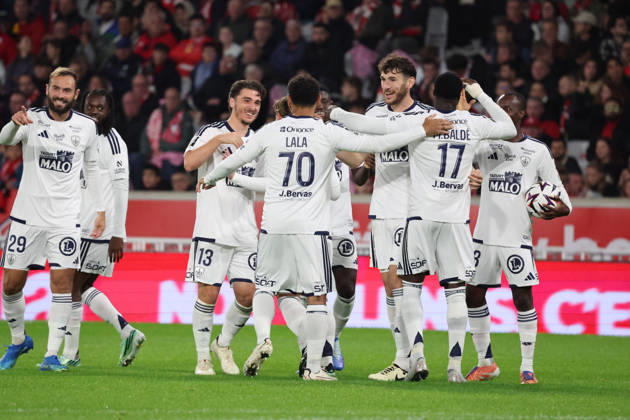 FOOTBALL : LOSC Lille vs Brest - Ligue 1 - 17 10 2026 Joie des joueurs de Brest après le but de Mama BALDE (Brest) lors du match LOSC Lille vs Brest, Ligue 1, Decathlon Arena stade Pierre Mauroy, le 17 octobre 2026 - photo Laurent Sanson PsnewZ  Copyright: xLaurentxSANSONx xPsnewZx
