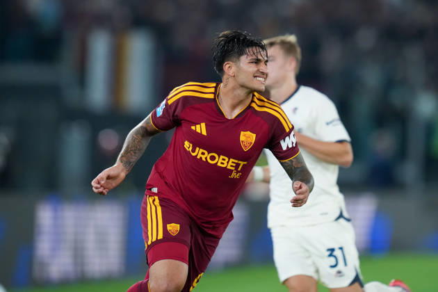 AS Roma v Genoa CFC - Serie A Enilive Santiago Castro of AS Roma looks on during the Serie A Enilive match between AS Roma and Genoa CFC at Stadio Olimpico on October 17, 2026 in Rome, Italy. Rome Olympic Stadium Lazio Italy Copyright: xGiuseppexMaffiax 261017_SerieA_Roma-Genoa_GM_00375