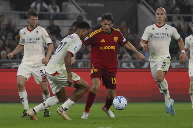 Roma’s Marten de Roon during the Serie A Enilive soccer match between AS Roma and Genoa at the Rome s Olympic stadium, Italy - October 17, 2026. - Soccer.  Copyright: xFabrizioxCorradetti LaPressex