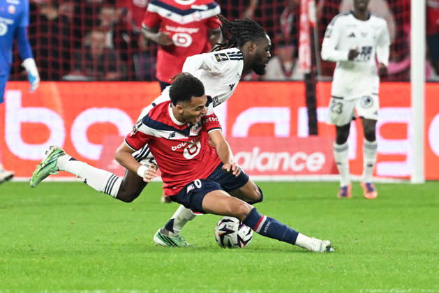 LOSC Lille v Stade Brestois 29 - Ligue 1 McDonald s 2026 2027 Bradley LOCKO of Stade Brestois 29 and Ethan MBAPPE of Lille during Ligue 1 McDonald s between Lille and Brest at Stade Pierre Mauroy on October 17, 2026 in Lille, France. Lille France  Copyright: xIconxSportx 776577018