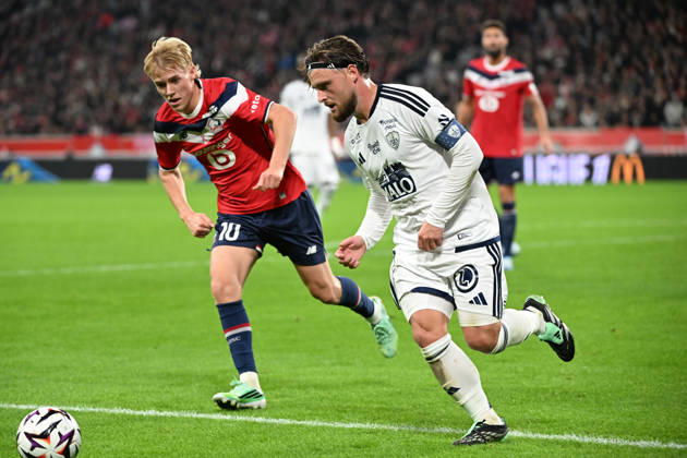 LOSC Lille v Stade Brestois 29 - Ligue 1 McDonald s 2026 2027 Hakon Arnar HARALDSSON of Lille and Hugo MAGNETTI of Stade Brestois during Ligue 1 McDonald s between Lille and Brest at Stade Pierre Mauroy on October 17, 2026 in Lille, France. Lille France  Copyright: xIconxSportx 776577018