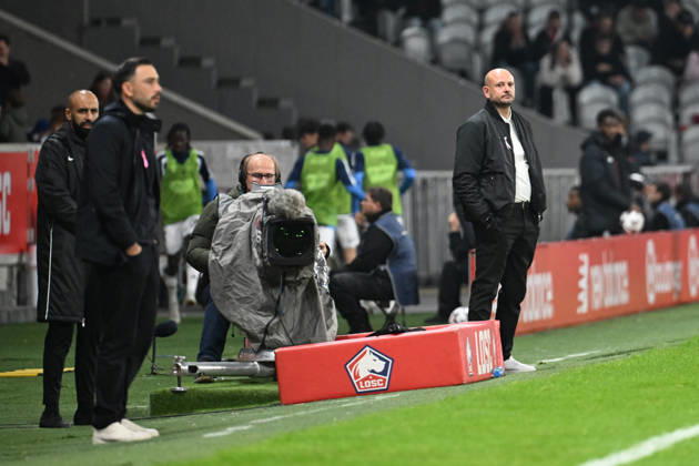 LOSC Lille v Stade Brestois 29 - Ligue 1 McDonald s 2026 2027 Head Coach Davide ANTONETTI of Lille and Julien LACHUER head coach of Stade Brestois during Ligue 1 McDonald s between Lille and Brest at Stade Pierre Mauroy on October 17, 2026 in Lille, France. Lille France  Copyright: xIconxSportx 776577018