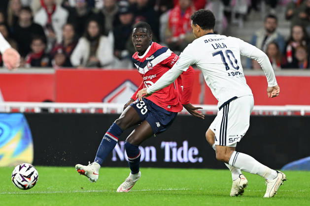 261017 Lille OSC vs Brest Soriba Diaoune (35) of Lille and Kenny Lala (70) of Brest pictured during the French Mc Donalds Ligue 1 season 2026 - 2027 matchday 7 game between Lille OSC and Stade Brest on October 17 , 2026 in Lille, France. (Photo by Jill Delsaux Isosport) Lille France  Copyright: xJillxDelsauxx DSC_2895