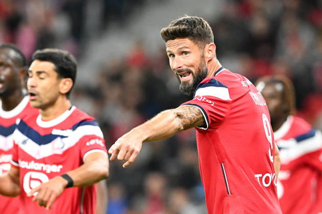 261017 Lille OSC vs Brest Olivier Giroud (9) of Lille reacts during the French Mc Donalds Ligue 1 season 2026 - 2027 matchday 7 game between Lille OSC and Stade Brest on October 17 , 2026 in Lille, France. (Photo by Jill Delsaux Isosport) Lille France  Copyright: xJillxDelsauxx DSC_2194