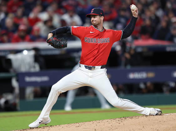 Cleveland Guardians pitcher Foster Griffin (22) throws in the second inning against the Tampa Bay Rays during game four of the MLB, Baseball Herren, USA American League Championship Series at Progressive Field in Cleveland, Ohio, on Saturday, October 16, 2026.  CLE20261017707 AARONxJOSEFCZYK