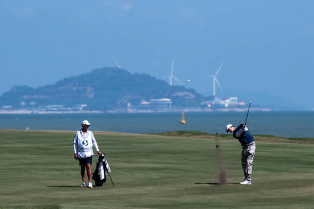 October 18, 2026, Macau, Macao Sar, China: Charles PORTER from the USA takes the tied lead on -14 Par with a stunning -9 Par final round. Macau Open Golf 2026 Final Round. Macau China - ZUMAr144 20261018_zap_r144_055 Copyright: xJaynexRussellx