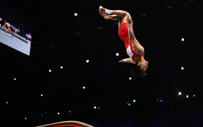 Netherlands Artistic Gymnastics World Championships Qualifiers 9267104 18.10.2026 China s Tian Hao competes on the vault during the men s qualification of the 2026 World Artistic Gymnastics Championships in Rotterdam, the Netherlands. Alexey Filippov Sputnik Rotterdam Netherlands  Copyright: xAlexeyxFilippovx