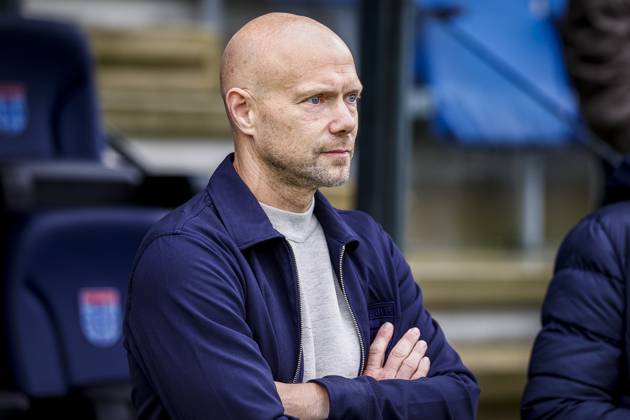 ZWOLLE , 18-10-2026 , mac3park , season 2026 2027 , Dutch Eredivisie football , match between PEC Zwolle and Go Ahead Eagles , picture shows PEC Zwolle Assistant coach Dennis van der Ree PEC - Go Ahead Eagles  x208671704x Copyright: