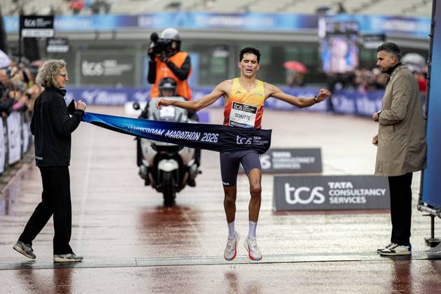 AMSTERDAM - Noah Schutte is the best Dutchman at the Amsterdam Marathon. ANP RAMON VAN FLYMEN xVIxANPxSportx xxANPxIVx 572822487 originalFilename: 572822487.jpg