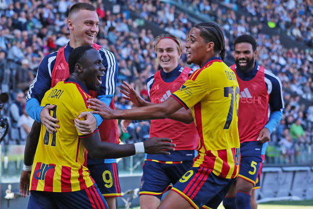 Lecce’s konan n dri celebrates after scoring the 2-0 goal for his team during the Serie A soccer match between Udinese and Lecce at the Friuli Stadium in Udine, north east Italy - October 18, 2026. - Soccer  Copyright: xAndreaxBressanutti LaPressex