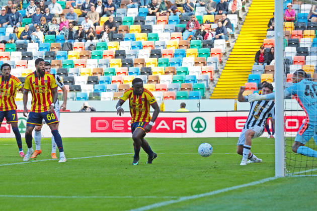 Lecce’s konan n dri celebrates after scoring the 2-0 goal for his team during the Serie A soccer match between Udinese and Lecce at the Friuli Stadium in Udine, north east Italy - October 18, 2026. - Soccer  Copyright: xAndreaxBressanutti LaPressex