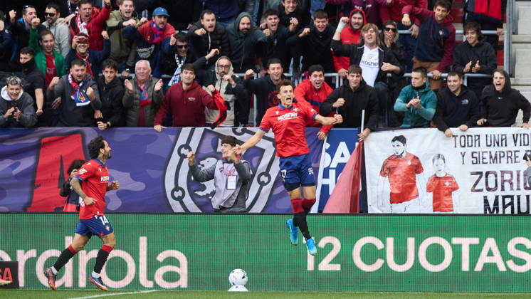 LaLiga EASports 2026 27 CA Osasuna v Racing de Santander Ante Budimir (17. OSA) (L) and Ruben Garcia (14. OSA) (R) celebrate the goal scored by Ante Budimir (17. OSA) for CA Osasuna (1-0) during the football match of LaLiga EA Sports between CA Osasuna and Racing de Santander played at El Sadar stadium in Pamplona (Spain) on Oct 18 2026. Credit: Inigo Alzugaray Agencia LOF Pamplona LaLiga EASports 2026 27 CA Osasuna v Racing de Santander Copyright: xINIGOxALZUGARAYx
