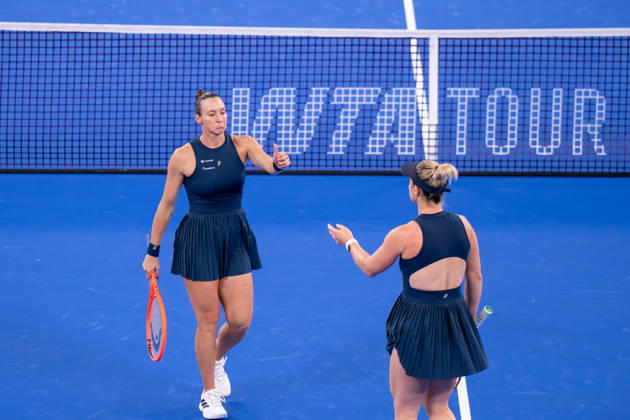 (261018) -- WUHAN, Oct. 18, 2026 -- Gabriela Dabrowski Luisa Stefani (L) celebrate during the women s doubles final match between Gabriela Dabrowski of Canada Luisa Stefani of Brazil and Storm Hunter of Australia Katerina Siniakova of the Czech Republic at the 2026 Wuhan Open tennis tournament in Wuhan, capital of central China s Hubei Province, Oct. 18, 2026. ) (SP)CHINA-WUHAN-TENNIS-WUHAN OPEN-WOMEN S DOUBLES (CN) DuxZixuan 
