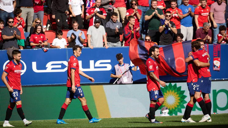 LaLiga EASports 2026 27 CA Osasuna v Racing de Santander Inigo Arguibide (27. OSA) (L), Ante Budimir (17. OSA), Ruben Garcia (14. OSA), Asier Osambela (29. OSA) and Jon Moncayola (7. OSA) (R) celebrate the goal scored by Asier Osambela (29. OSA) for CA Osasuna (2-0) during the football match of LaLiga EA Sports between CA Osasuna and Racing de Santander played at El Sadar stadium in Pamplona (Spain) on Oct 18 2026. Credit: Inigo Alzugaray Agencia LOF Pamplona LaLiga EASports 2026 27 CA Osasuna v Racing de Santander Copyright: xINIGOxALZUGARAYx