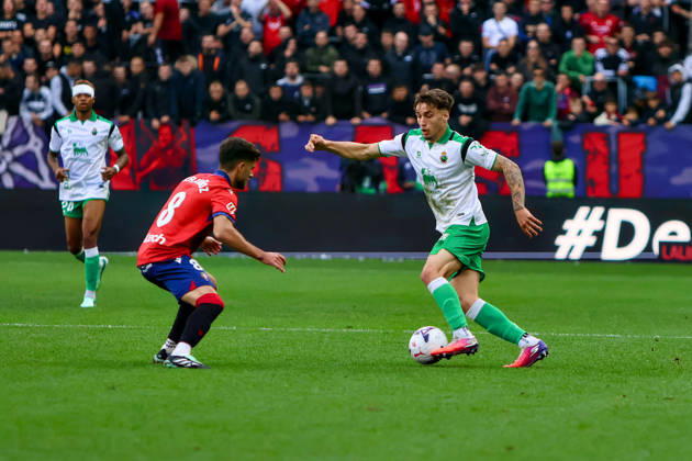 ESP: LaLiga EA Sports Atletico Osasuna v Racing Santander Jorge Salinas of Racing de Santander during LaLiga EA Sports match between Atletico Osasuna v Racing Santander played at El Sadar Stadium, Pamplona, on October 18 2026 in Spain Spain Soccer Copyright: xAgenciaxLOFx