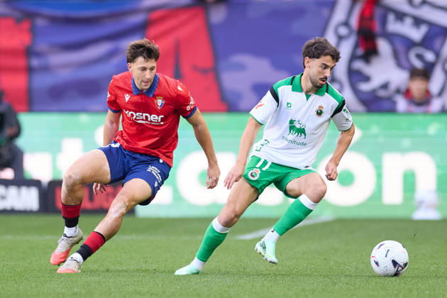 October 18, 2026, Pamplona, Navarra, SPAIN: Abel Bretones of CA Osasuna competes for the ball with Andres Martin of Real Racing Club de Santander during the LaLiga EA Sports match between CA Osasuna and Real Racing Club de Santander at El Sadar on October 18, 2026, in Pamplona, Spain. CA Osasuna V Racing De Santander - LaLiga EA Sports  - ZUMAa181 20261018_zaa_a181_131 Copyright: xRicardoxLarreinax