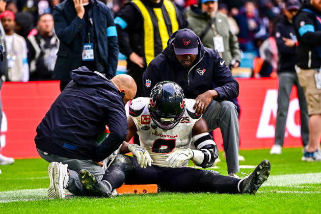 Jacksonville Jaguars v Houston Texans, International Series Azeez Al-Shaair (0) of Houston Texans injury suspected concussion during the International Series match between Jacksonville Jaguars and Houston Texans at Wembley Stadium, London, UK on 18 October 2026. Editorial use only , Copyright: xDennisxGoodwinx PSI-25022-0093