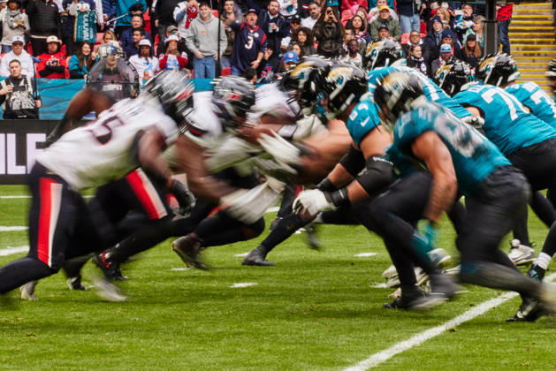 RECORD DATE NOT STATED 18th October 2026; Wembley Stadium, London, England; NFL, American Football Herren, USA American Football, Jacksonville Jaguars versus Houston Texans; motion blur of line of scrimmage during the snap MattxBenxStone