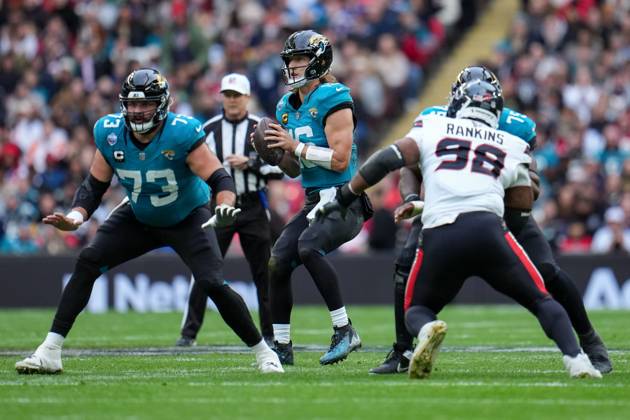 Jacksonville Jaguars, Trevor Lawrence, Quarterback, 16 Houston Texans v Jacksonville Jaguars, NFL, American Football Herren, USA American Football, Wembley Stadium, London, UK - 18 Oct 2026London Wembley Stadium United Kingdom  Copyright: xJoexToth Shutterstockx 17222433ap