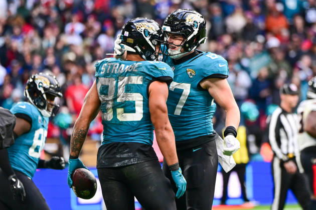 Jacksonville Jaguars v Houston Texans, International Series Nate Boerkircher (87) of Jacksonville Jaguars celebrates a Touchdown with Team Mates during the International Series match between Jacksonville Jaguars and Houston Texans at Wembley Stadium, London, UK on 18 October 2026. Editorial use only , Copyright: xDennisxGoodwinx PSI-25022-0118