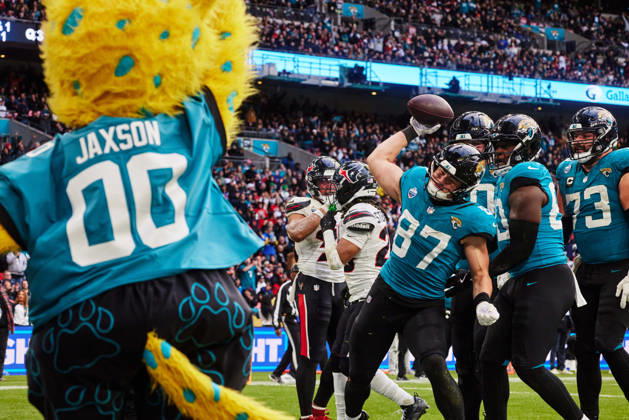 RECORD DATE NOT STATED 18th October 2026; Wembley Stadium, London, England; NFL, American Football Herren, USA American Football, Jacksonville Jaguars versus Houston Texans; Jacksonville Jaguars tight end Nate Boerkricher of the Jacksonville Jaguars celebrates scoring a touchdown MattxBenxStone