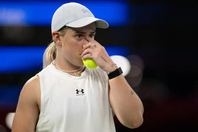 (261018) -- WUHAN, Oct. 18, 2026 -- Sonay Kartal reacts during the women s singles final match between Maja Chwalinska of Poland and Sonay Kartal of Britain at the 2026 Wuhan Open tennis tournament in Wuhan, capital of central China s Hubei Province, Oct. 18, 2026. ) (SP)CHINA-WUHAN-TENNIS-WUHAN OPEN-WOMEN S SINGLES-FINAL (CN) WuxZhizun 