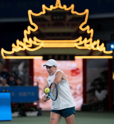 (261018) -- WUHAN, Oct. 18, 2026 -- Sonay Kartal hits a return during the women s singles final match between Maja Chwalinska of Poland and Sonay Kartal of Britain at the 2026 Wuhan Open tennis tournament in Wuhan, capital of central China s Hubei Province, Oct. 18, 2026. ) (SP)CHINA-WUHAN-TENNIS-WUHAN OPEN-WOMEN S SINGLES-FINAL (CN) WuxZhizun 