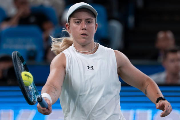 (261018) -- WUHAN, Oct. 18, 2026 -- Sonay Kartal hits a return during the women s singles final match between Maja Chwalinska of Poland and Sonay Kartal of Britain at the 2026 Wuhan Open tennis tournament in Wuhan, capital of central China s Hubei Province, Oct. 18, 2026. ) (SP)CHINA-WUHAN-TENNIS-WUHAN OPEN-WOMEN S SINGLES-FINAL (CN) WuxZhizun 