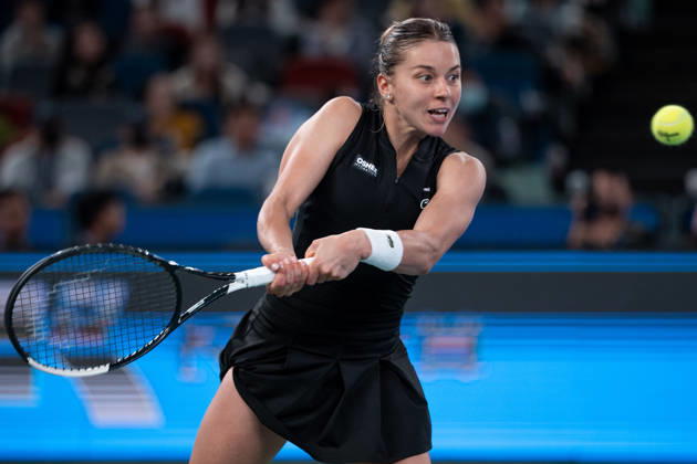 (261018) -- WUHAN, Oct. 18, 2026 -- Maja Chwalinska hits a return during the women s singles final match between Maja Chwalinska of Poland and Sonay Kartal of Britain at the 2026 Wuhan Open tennis tournament in Wuhan, capital of central China s Hubei Province, Oct. 18, 2026. ) (SP)CHINA-WUHAN-TENNIS-WUHAN OPEN-WOMEN S SINGLES-FINAL (CN) WuxZhizun 