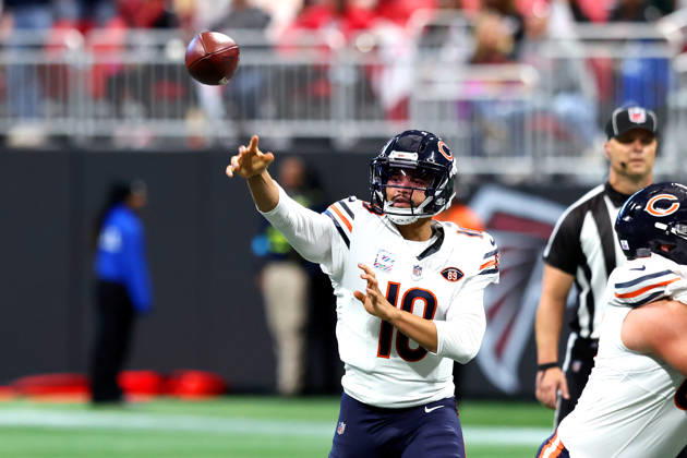 ATLANTA, GA - OCTOBER 18: Caleb Williams (18) of the Chicago Bears passes during the Sunday afternoon NFL, American Football Herren, USA game between the Atlanta Falcons and the Chicago Bears on October 18, 2026 at the Mercedes-Benz Stadium in Atlanta, GA. (Photo by David J. Griffin Icon Sportswire) NFL: OCT 18 Bears at Falcons EDITORIAL USE ONLY Icon9532610180066