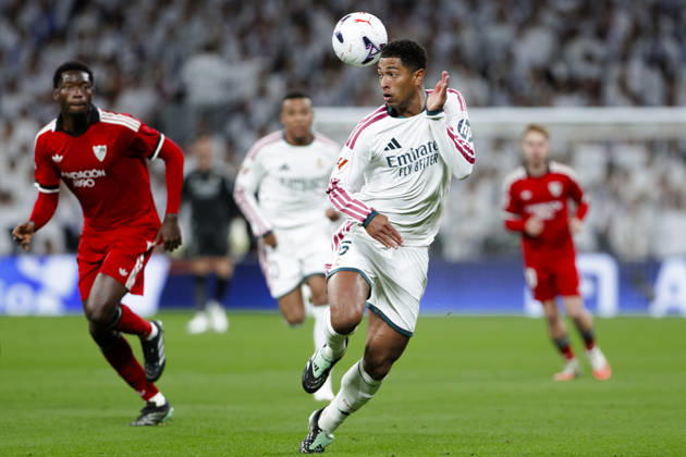 LA LIGA EA Sports - Real Madrid vs Sevilla MADRID, SPAIN - October 18:Jude Bellingham of Real Madrid in action during the La Liga 2026 27 match between Real Madrid and Sevilla at Santiago Bernabeu Stadium. (Photo by Guille Martinez f22photo) Madrid Santiago Bernabeu Stadium Spain Copyright: xGuillermoxMartinezx