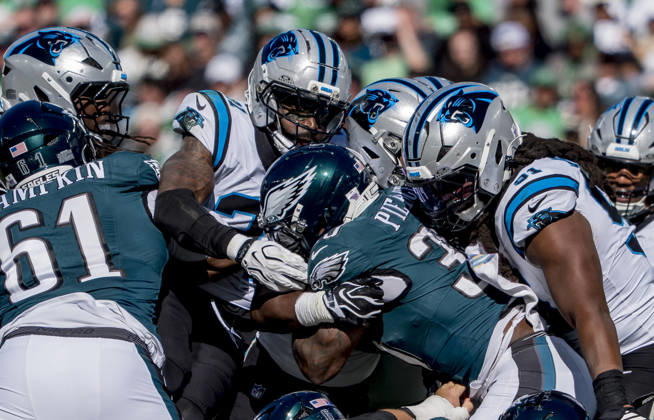 October 18, 2026, Philadelphia, Pa, USA: Oct 18, 2026; Philadelphia, PA, USA; Philadelphia Eagles running back Dameon Pierce (39) surrounded for a tackle during the NFL, American Football Herren, USA football matchup between the Carolina Panthers and Philadelphia Eagles at Lincoln Financial Field. Mandatory Credit: -Cal Media Philadelphia USA - ZUMAcs17 20261018_faf_cs17_030 Copyright: xScottxSeriox