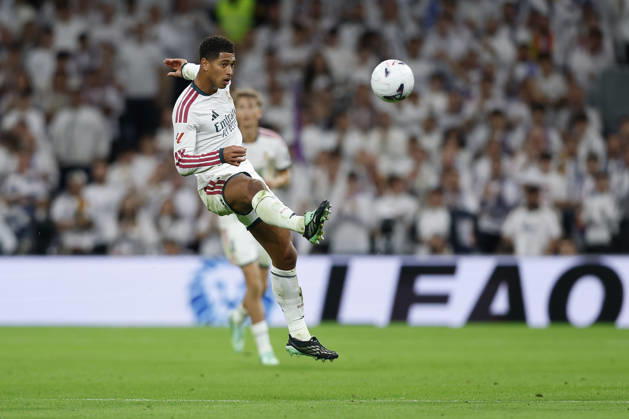RECORD DATE NOT STATED Jude Bellingham (Real Madrid CF) controls the ball during the LaLiga EA Sports match between Real Madrid CF and Sevilla FC at Estadio Santiago Bernabéu on October 18, 2026 in Madrid, Spain. (Photo by Manu Reino DeFodi Images) -
