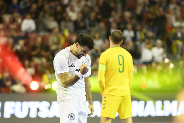 Jubel Matias Block (GER) nach einem Tor. Futsal WM-Qualifikationsspiel Deutschland - Litauen 4:2, am 18.10.2026 in Mülheim an der Ruhr Deutschland. Westenergie Sporthalle