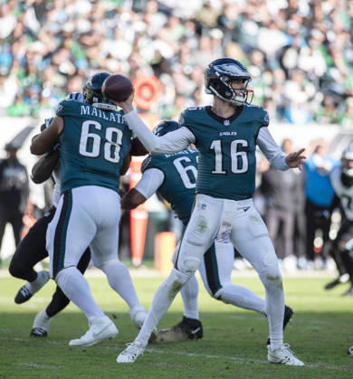 October 18, 2026, Philadelphia, Pennsylvania, United States: QB TANNER McKEE (16) in action during the game against the Panthers at Lincoln Financial Field in Philadelphia PA NFL, American Football Herren, USA 2026: Panthers 25 : 14 Eagles  - ZUMArf1_ 20261018_zaf_rf1_031 Copyright: xRickyxFitchettx